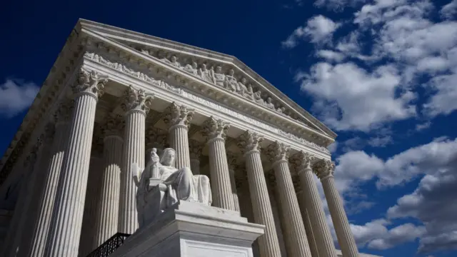 米連邦最高裁、初の倫理規定を発表 判事への批判受け - BBCニュース