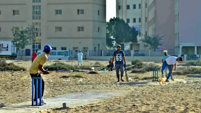 சம்சுல் - துபாய்