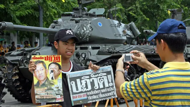 บรรยากาศเช้าวันใหม่หลังรัฐประหารรัฐบาลนายทักษิณ ชินวัตร ขณะที่เขาร่วมประชุมสหประชาชาติ เมื่อ ก.ย. 2549