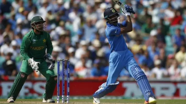 அரைச்சதம் எடுத்த ஹர்திக் பாண்ட்யா