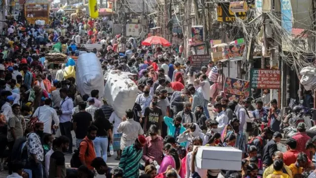 कोरोना भीड़