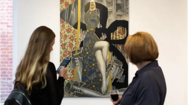 posetiteljke izložbe u BSMT galeriji, London, avgust 2022. godine