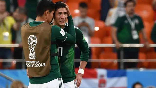 Edson Álvarez no pudo contener las lágrimas tras el dramático final vivido en Ekaterimburgo.