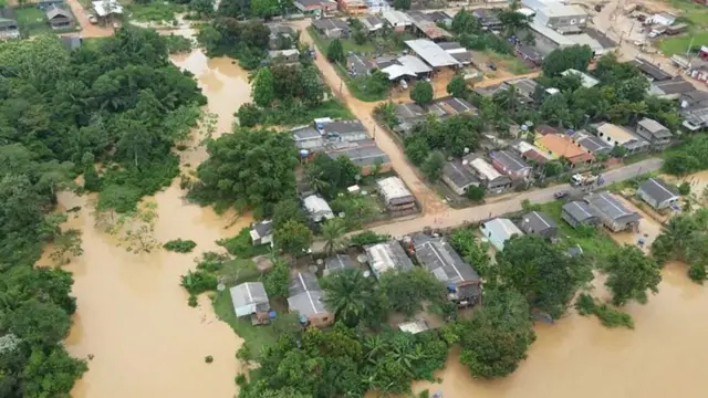 Muitos moradores tiveramaposta para presidente bet365deixar suas casas após locais serem atingidos pelas enchentes