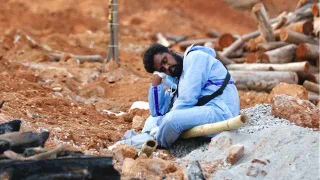 25 એપ્રિલ બાદ સતત બીજી વાર ત્રણ લાખથી ઓછા કેસ સામે આવ્યા છે. જોકે, છેલ્લા 24 કલાકમા મૃત્યુનો આંકડો અત્યાર સુધીનો સૌથી વધારે છે.