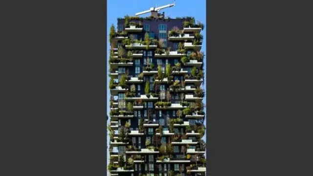 Bosco Verticale, sebuah blok apartemen di Milan, Italia.