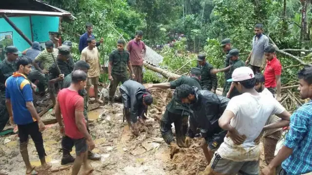 இலங்கையில் ஏற்பட்டுள்ள இயற்கை அனர்த்தங்களில் சிக்கி 91 பேர் பலி (புகைப்படத் தொகுப்பு)