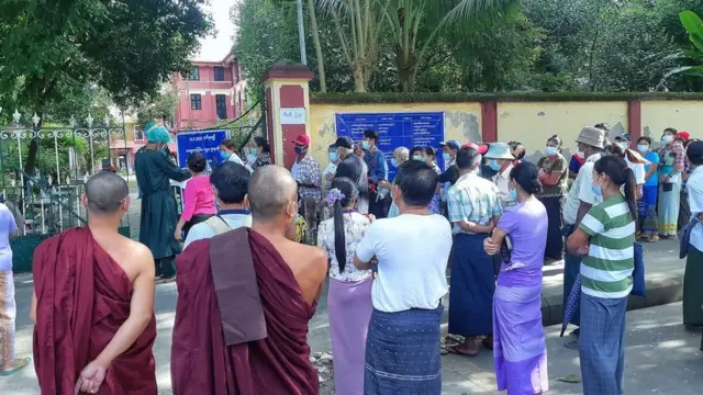 မြန်မာမှာ မကူးစက်နိုင်တဲ့ ဆီးချိုသွေးတိုး၊ နှလုံးသွေးကြောကျဉ်းလို ရောဂါတွေနဲ့ သေဆုံးနှုန်းတွေက နှစ်စဉ်မြင့်တက်လေ့ ရှိတယ်လို့ WHO စာရင်းတွေက ဖော်ပြပါတယ်။