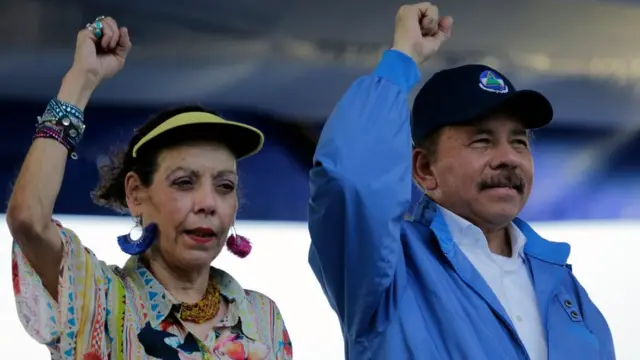 Le président nicaraguayen Daniel Ortega et son épouse, la vice-présidente Rosario Murillo lors d'un événement à Managua, le 29 août 2018.