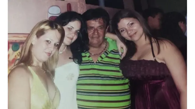 Francisco Evandro com filhas