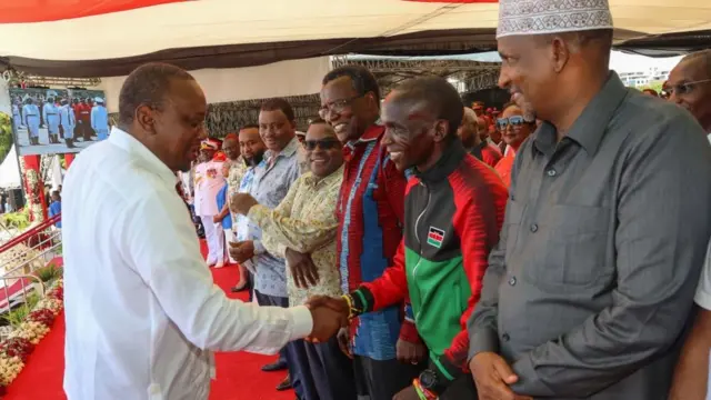 Pirezidaanti Uhuruu Keenyaataan wayita uummata kabaja Guyyaa goototaa irratti argaman dubbisan