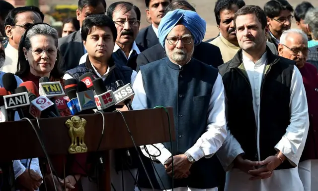 அரசின் தோல்விகளை மறைப்பதற்காக மாடுகளையும் , மதத்தையும் முன்னிறுத்தி சமூகத்தில் தொடர்ந்து பிளவுகளை உருவாக்கினால் என்றென்றைக்குமாக நல்ல நாட்களை நாம் இழந்துவிட நேரிடும்.