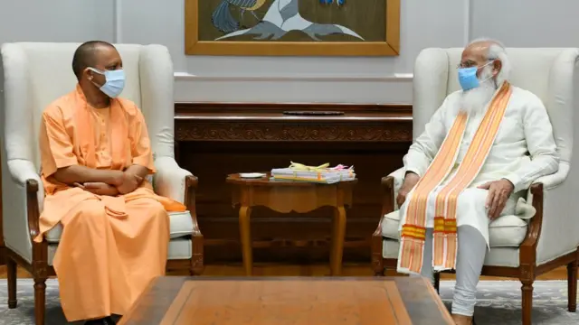 नरेंद्र मोदी