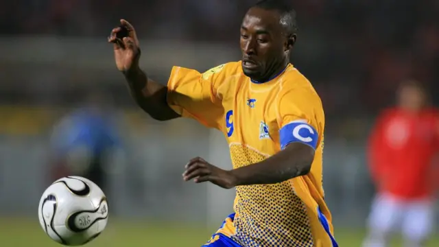 Lomana Lua-Lua mchezjaiwa zamani wa Portsmouth na Newcastle