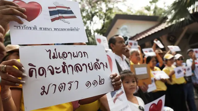 กลุ่มที่เรียกตัวเองว่า "คนไทยหัวใจเดียวกัน"