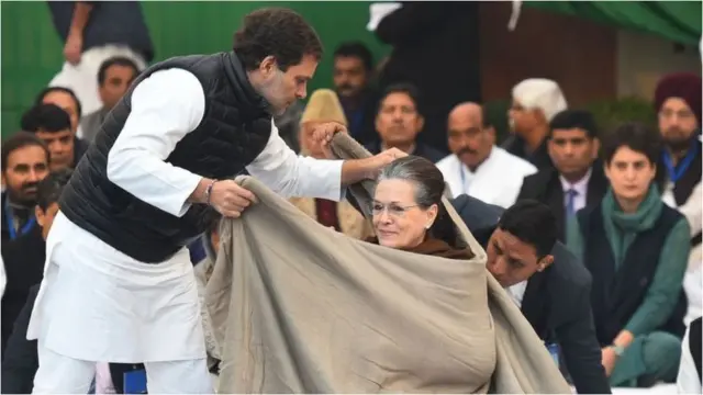 రాహుల్, సోనియా