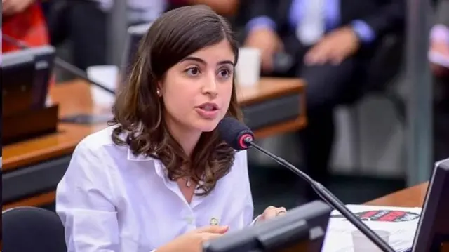 Tabata Amaral