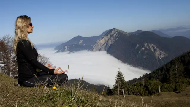 Жінка на горі