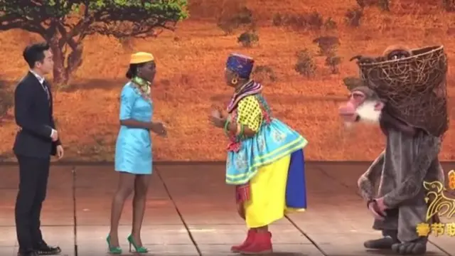 சீனப் புத்தாண்டு தொலைக்காட்சி நிகழ்ச்சியில் நிற வெறியை காட்டும் நிகழ்ச்சி