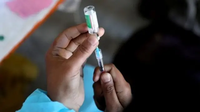 वैक्सीन