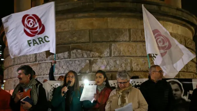 Vigilia de miembros del partido Fuerza Alternativa Revolucionaria del Común