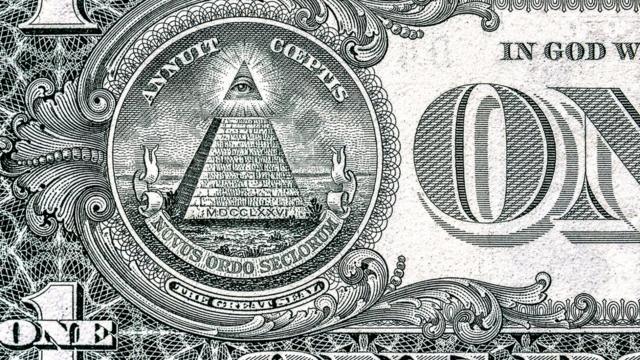 Те, кто во всем склонен видеть заговоры, считают, что определенные знаки на долларовых купюрах подтверждают влияние в мире иллюминатов