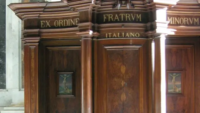 исповедальня в соборе Св.Петра в Риме