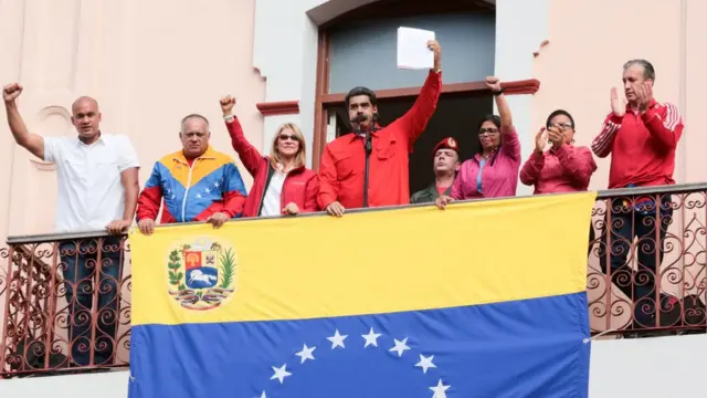 Maduro discursa para apoiadores no Palácio1xbet transmissão ao vivoMiraflores