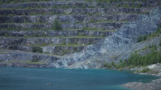 Ikiyaga gisigaye kiri aha hahoze ari ikirombe kizwi nka Jeffrey Mine