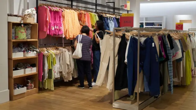 Распродажа в магазине gap в Лос-Анжелесе