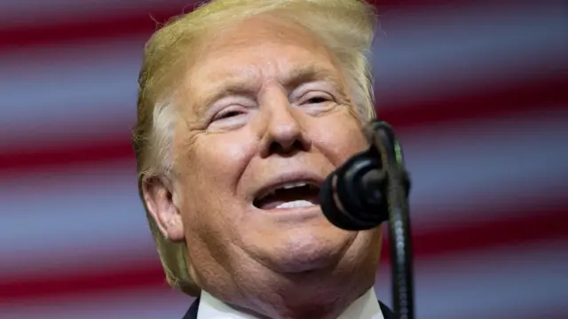 डोनल्ड ट्रंप