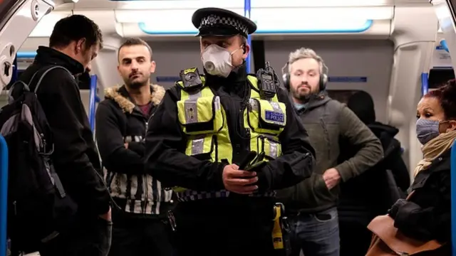 Полиция в метро