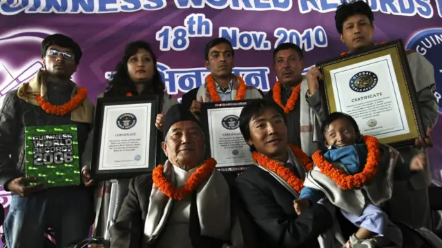 نابغۂ روزگار افراد