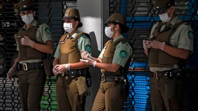 Miembros de seguridad en Chile.