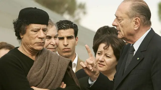 गद्दाफी आणि फ्रान्सचे तत्कालीन अध्यक्ष जॅक शिरॅक