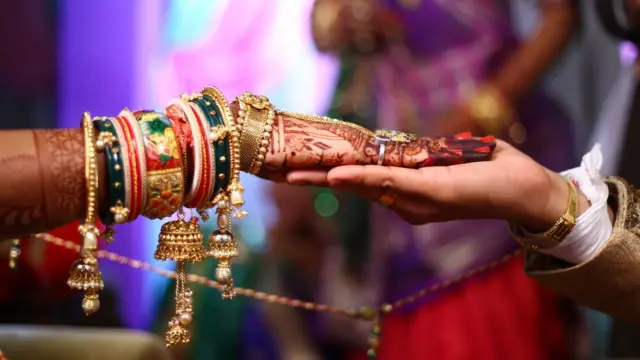 திருமண உறவில் 'துரோகம்' என்று எதைச் சொல்வது