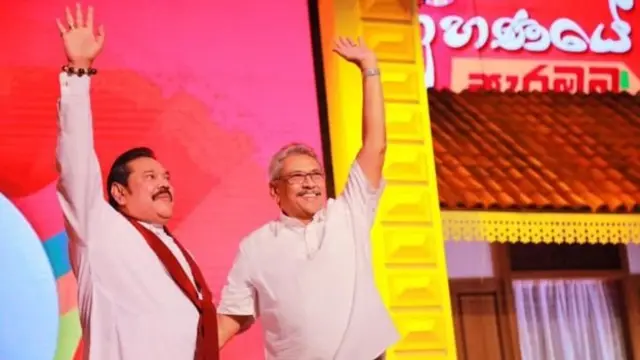 இலங்கையின் பிரதமராக பதவியேற்றார் மஹிந்த ராஜபக்ஷ