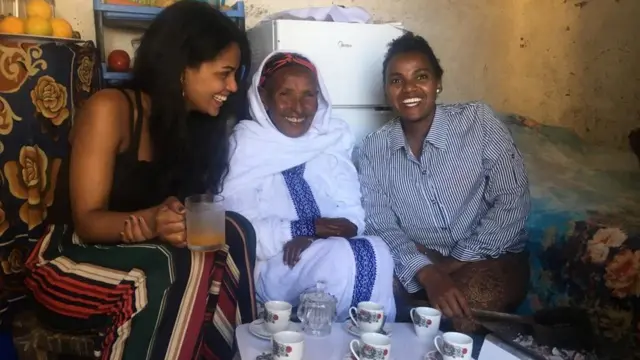 ሓገዝቲ እነይ ዘውዱ