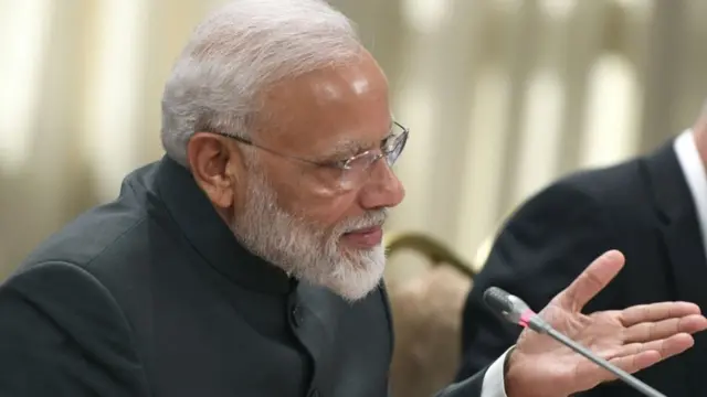 नरेंद्र मोदी