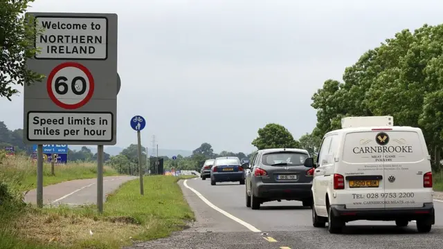 Fronteira entre a Irlanda do Norte e a República da Irlanda