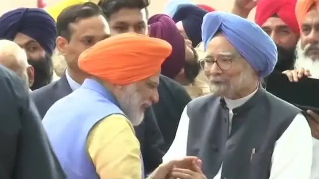 મોદી અને મનમોહન