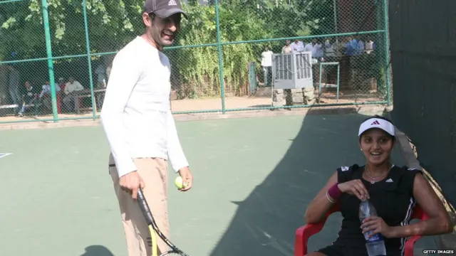 ਸ਼ੋਏਬ ਫਿਲਹਾਲ 2019 ਦੇ ਕ੍ਰਿਕਟ ਵਰਲਡ ਕੱਪ ਦੀ ਤਿਆਰੀ ਕਰ ਰਹੇ ਹਨ। ਸਾਨੀਆ ਵੀ ਬੱਚੇ ਦੇ ਜਨਮ ਲਈ ਬ੍ਰੇਕ ਲੈਣ ਤੋਂ ਬਾਅਦ ਵਾਪਸੀ ਕਰ ਕੇ 2020 ਦੇ ਟੋਕੀਓ ਓਲੰਪਿਕਸ 'ਚ ਭਾਰਤ ਲਈ ਤਮਗਾ ਜਿੱਤਣ ਦੀ ਮੰਸ਼ਾ ਰੱਖਦੀ ਹੈ।