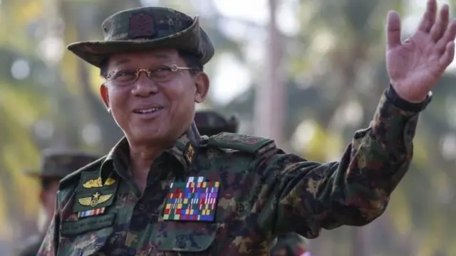 ပါတီစုံဒီမိုကရေစီစနစ်ကိုမယိမ်းယိုင်အောင် တပ်မတော်က ဆောင်ရွက်နေတယ်လို့ ပြောခဲ့