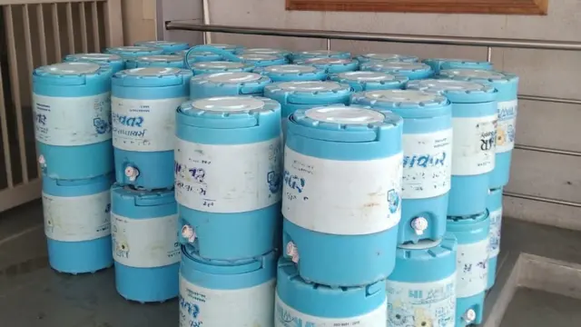 સમાચારા છપાયા તેના આશરે બે કલાક પછી આરોગ્ય વિભાગના અગ્ર સચિવ ડૉ. જયંતિ રવિએ પાણીની પૂરતી વ્યવસ્થા હોવા અંગેનો ફોટો બીબીસીને મોકલ્યો હતો.