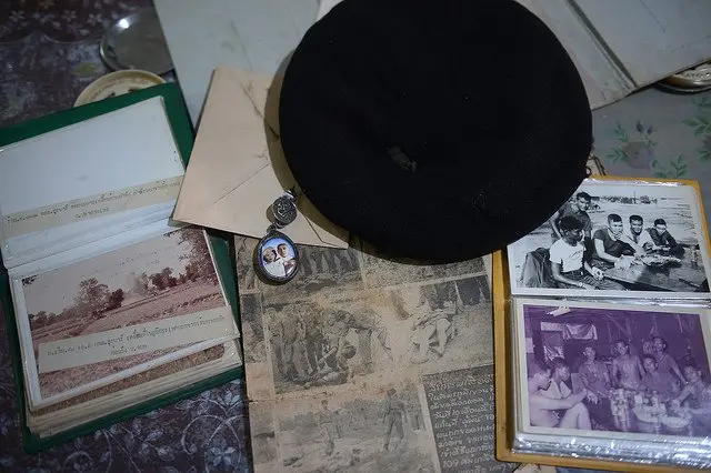 หมวกเบเรต์สีดำ