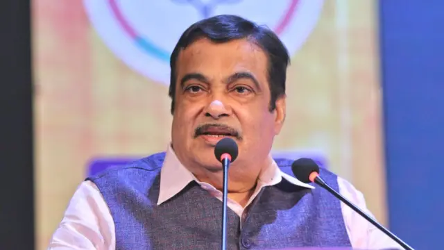 नितिन गडकरी