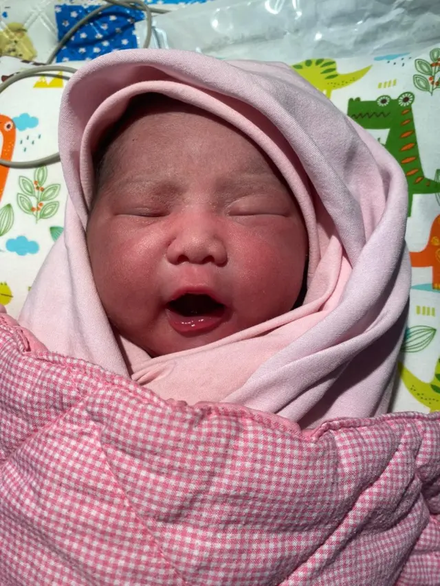 perempuan, pasutri, bayi tabung, Su'diyah, Somidi, Sumenep