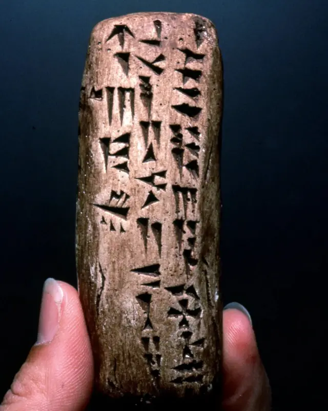 L'apprentissage automatique pourrait aider à déchiffrer des langues éteintes comme l'ougaritique, qui était utilisé dans le nord de la Syrie au 14e-12e siècle avant Jésus-Christ.