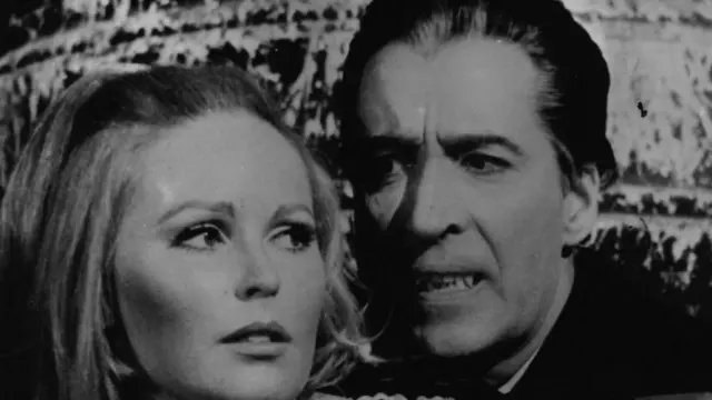 ක්‍රිස්ටෝපර් ලී -ඩ්‍රැකියුලා ලෙස රංගනයේ