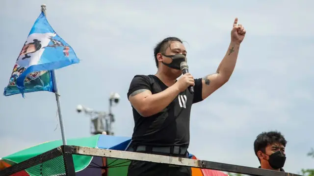 นายธนัตถ์ ธนากิจอำนวย หรือที่รู้จักในชื่อ "ไฮโซลูกนัท"